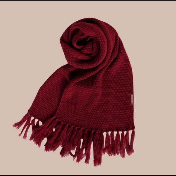Taylor Swift Accessories - Taylor Swift red scarf